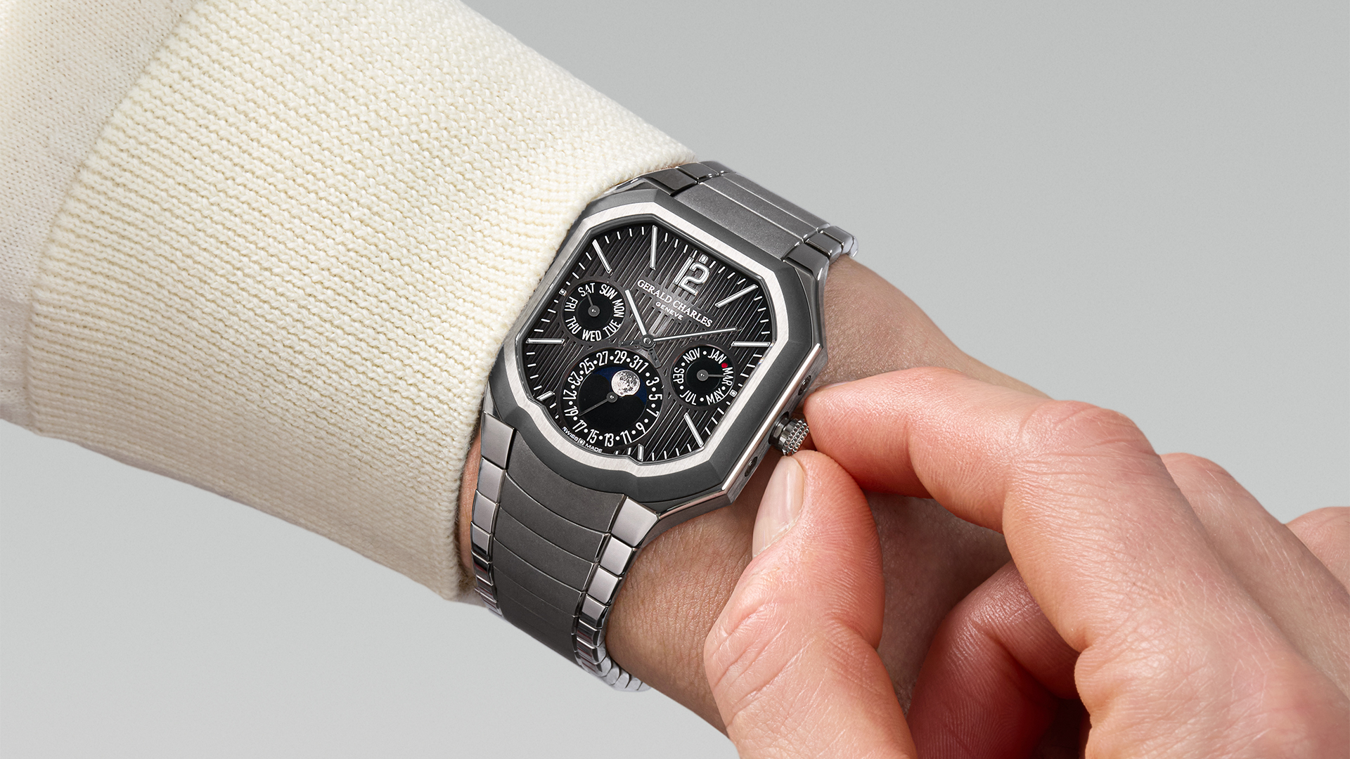 Masterlink Perpetual Calendar Fumé dial - Gerald Charles